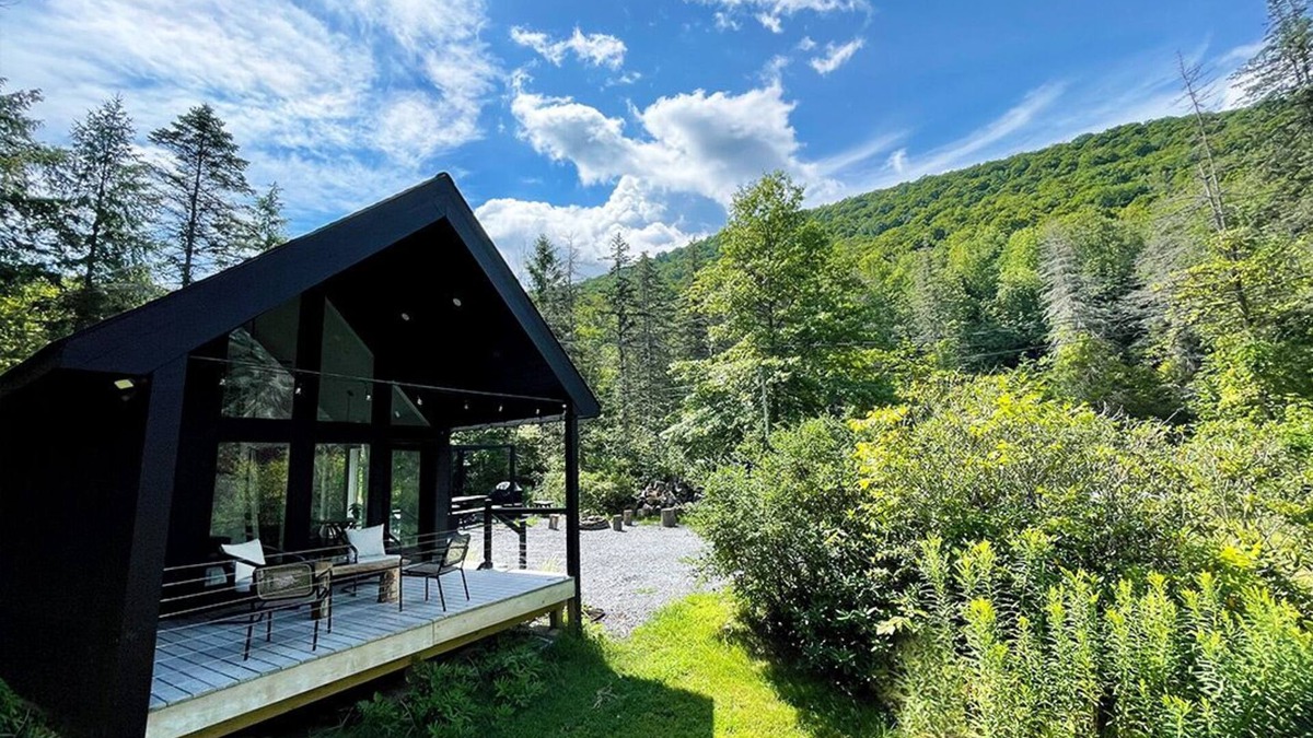 Arkville Cabin | NEW Modern Catskills Mountain Cabin Getaway