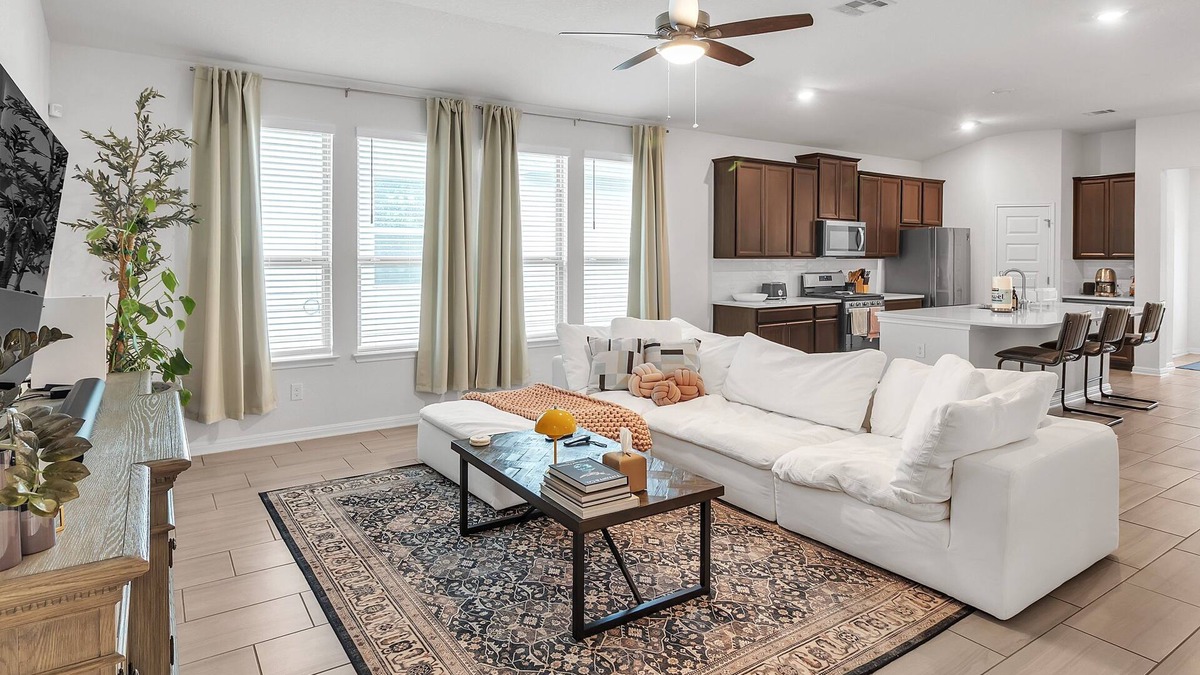 Medina Valley House | NEW! Modern Comfort - San Antonio Retreat
