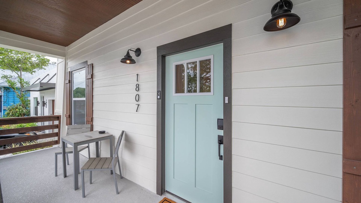 Ybor City House | New Modern Farmhouse in the <3 of Ybor City!