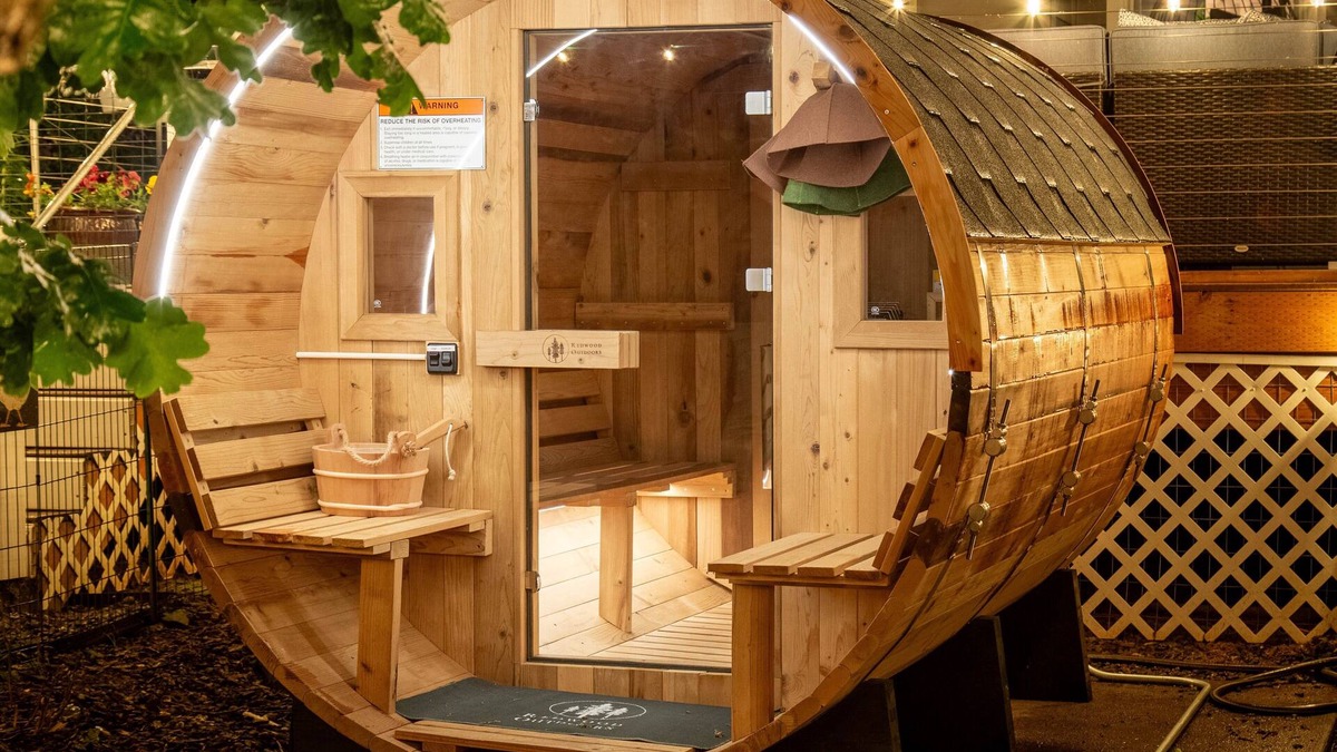 South Gateway House | NEW! Modern Farmhouse - Sauna, Projector, 10ppl, EV Charger!