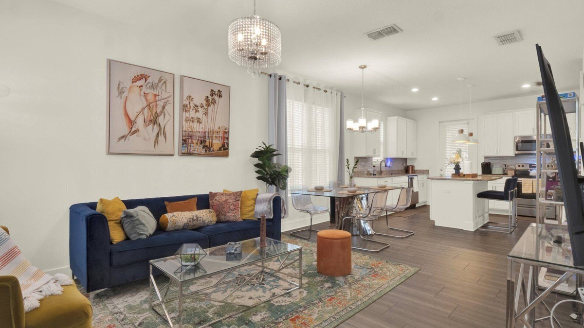 Holden-Paramore House | New! Modern Home - 4 Beds 2.5 Baths - 5 minutes from Downtown