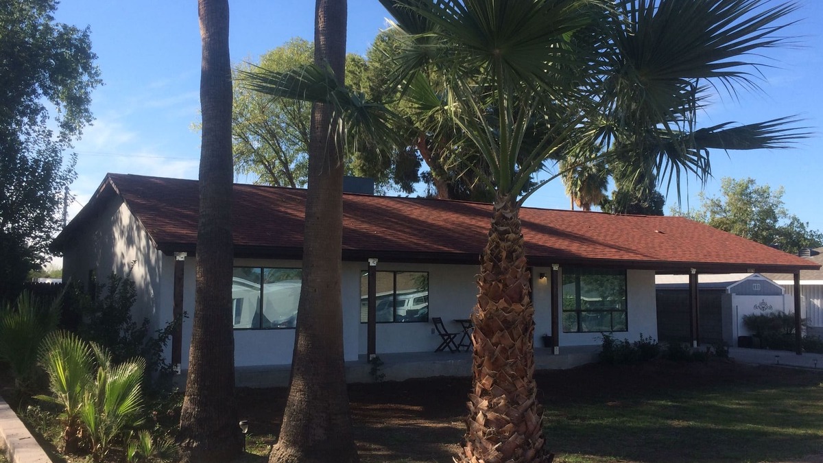 Camelback East House | New Modern Home close to Phoenix Mountain