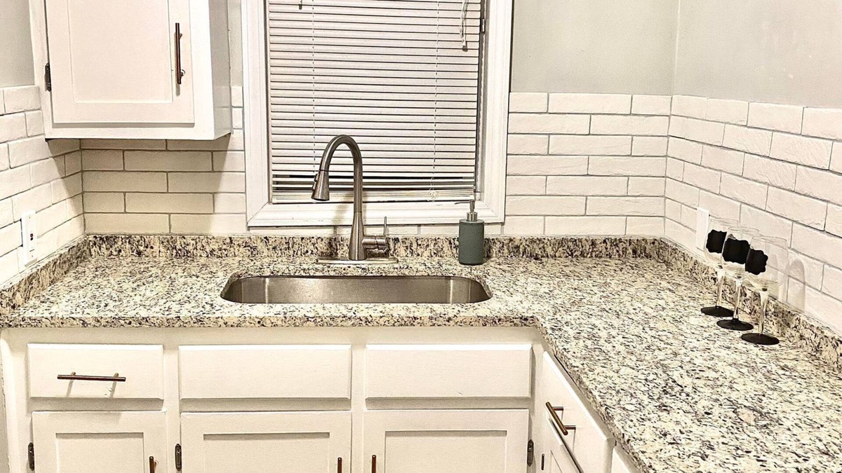 Mount Pleasant Apartment | NEW Modern Home in Providence - 7min Downtown!
