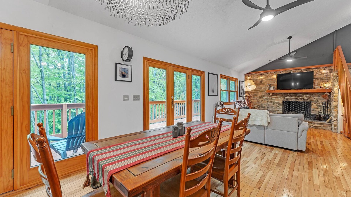 Old Timberline House | NEW! Modern Mountain Retreat Near Dolly Sods & Skiing