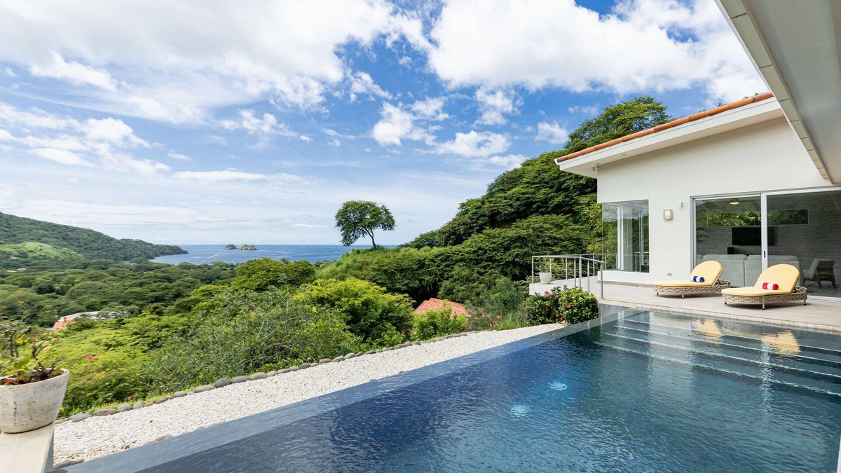 Playa Hermosa House | New Modern Ocean View Home in Playa Hermosa - Casa Plumnelly
