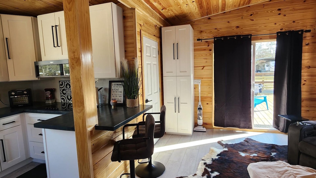 Perry Apartment | New Modern Studio w/private pool- 5 Min to Keaton Beach Boat Ramp