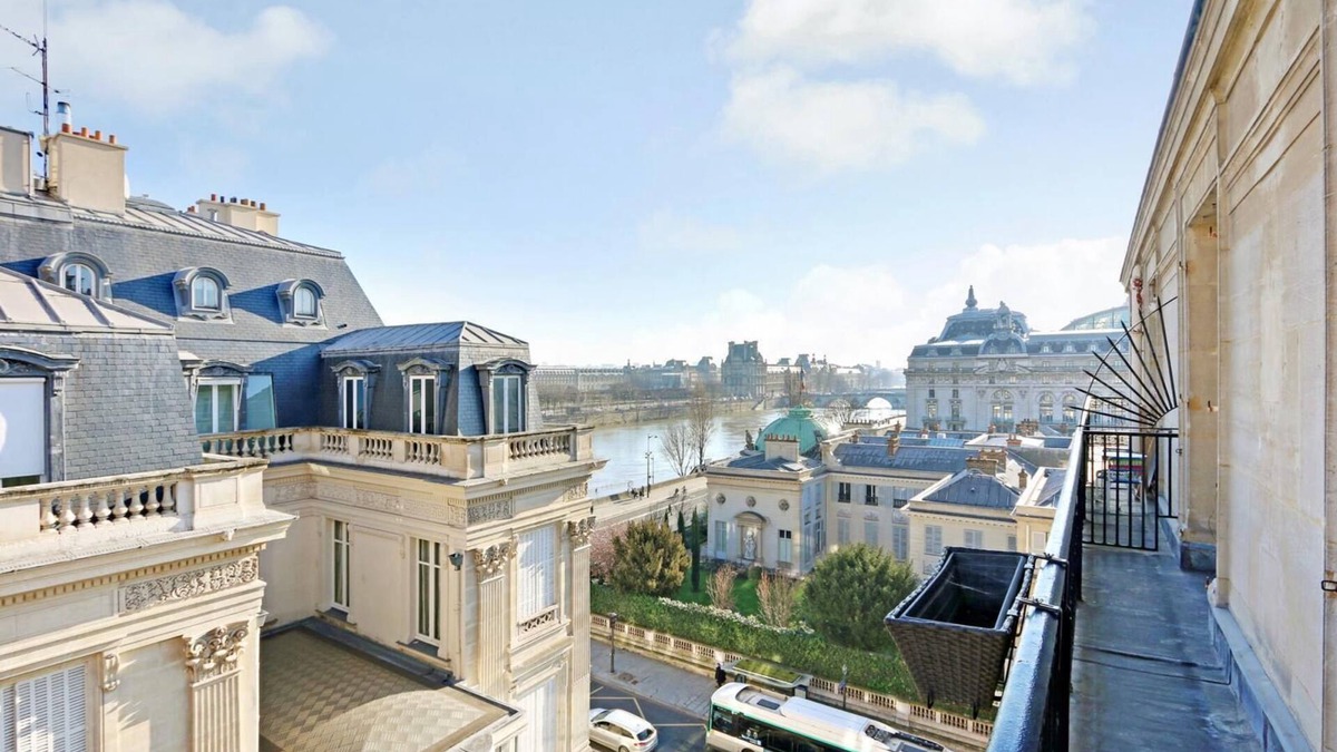 Saint-Germain-l'Auxerrois Apartment | NEW Modern & stylish apt w/stunning Seine views!