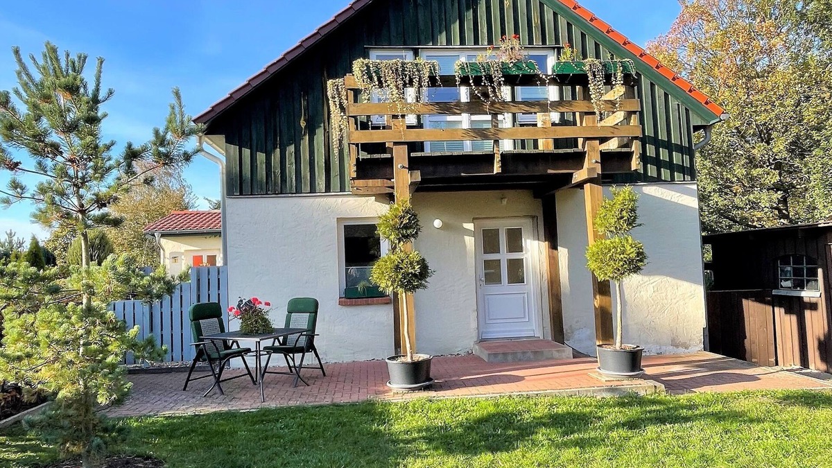 Dobbin-Linstow Apartment | New modern vacation apartment, separate entrance, near the lake - Ferienwohnung Sylvia
