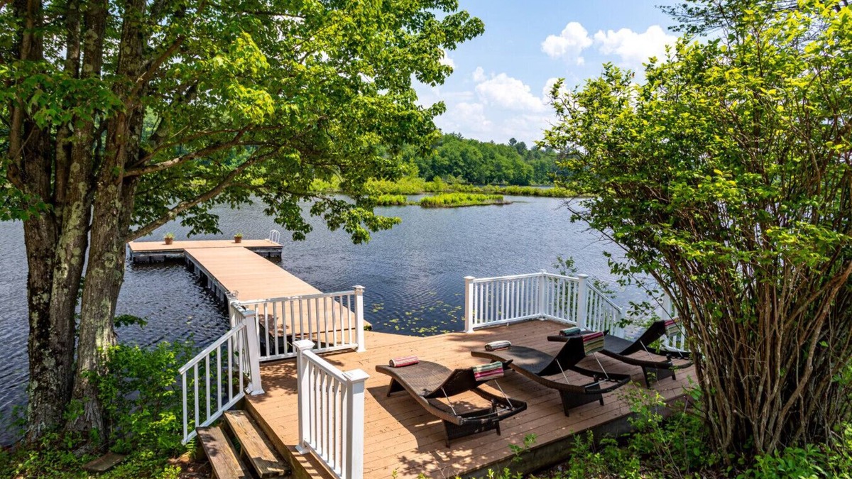 Swan Lake House | NEW:Modern Waterfront Home w/dock nr Bethel Woods