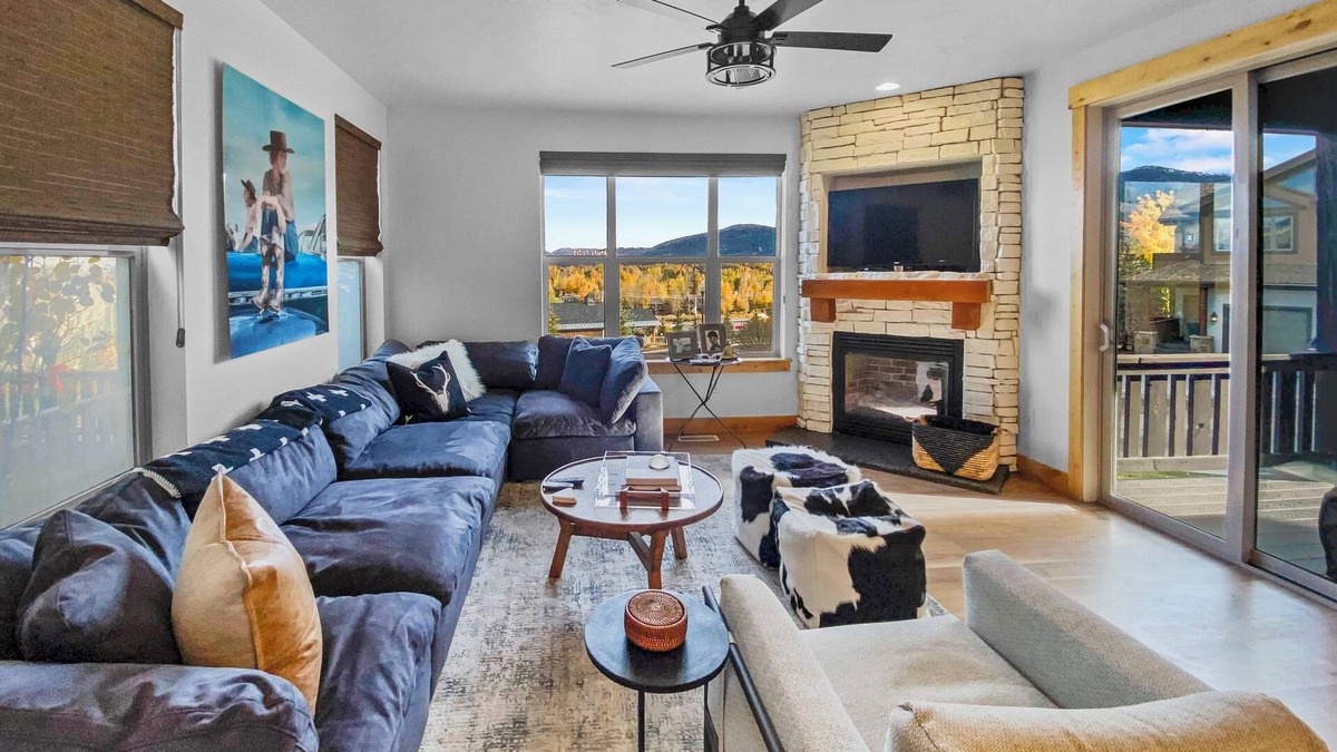Bear Hollow Village House | New! Mountain Escape in Park City! Family Retreat w/Hot Tub-Skiing-Hiking! 5410