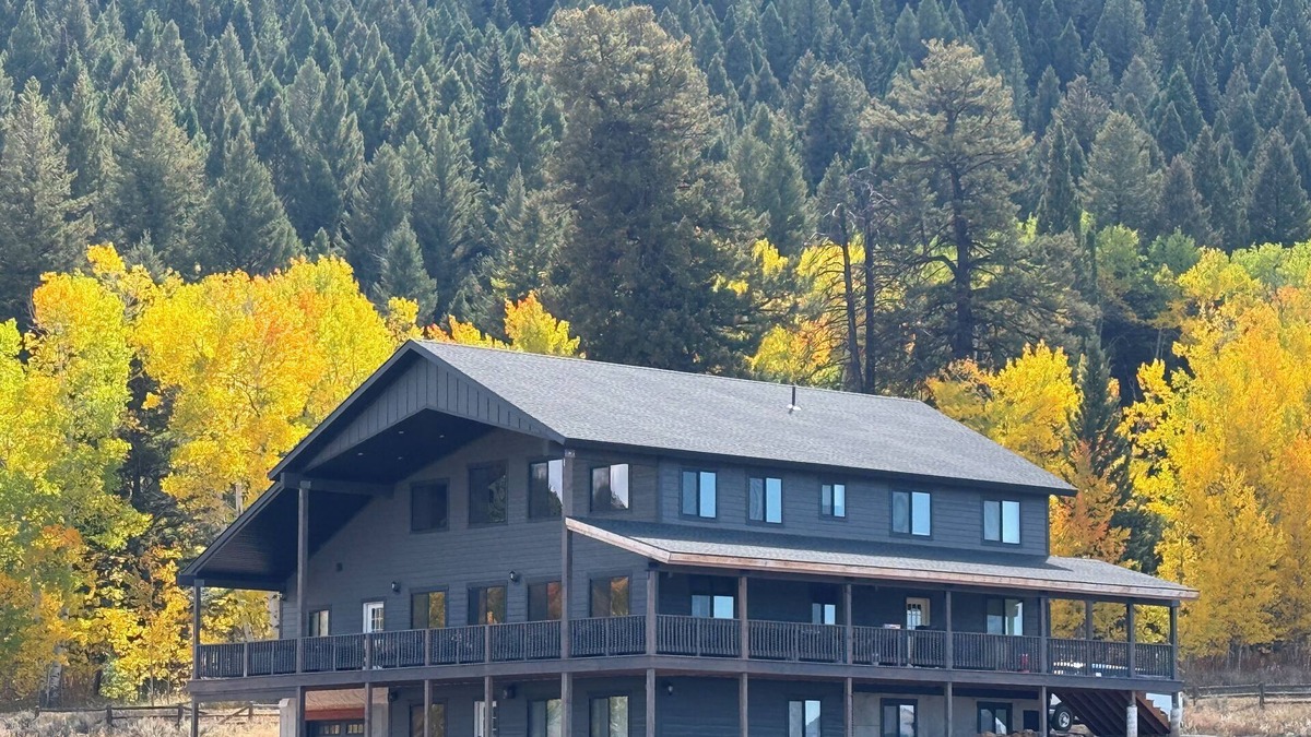 Island Park House | NEW! Near Yellowstone, Indoor Pickleball & 2 Hot Tubs - The Last Resort