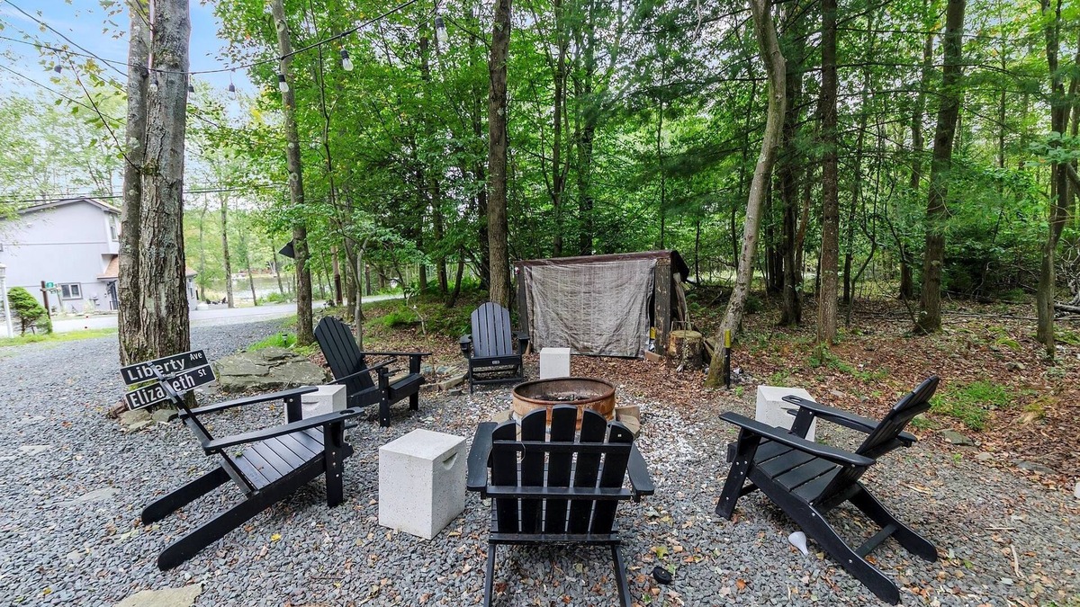 Pocono Lake Cottage | NEW! Nirvana At Arrowhead (3-Bedroom Cottage) with Pool