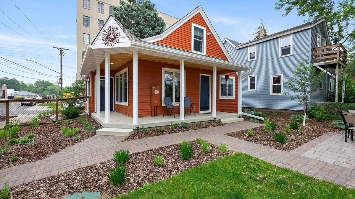 Bottineau House | *NEW* Northeast Arts District Home | EV Charger
