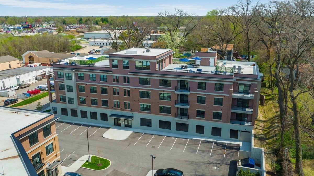 Northeast South Bend Condo | New Notre Dame Condo - Cozy, Roomy, and Ready for Your Booking!