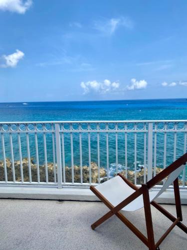 George Town House | NEW Oceanfront Condo in George Town