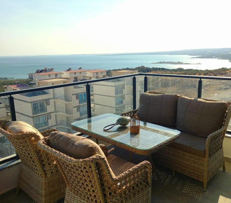 Akbuk Apartment | New Old Design House