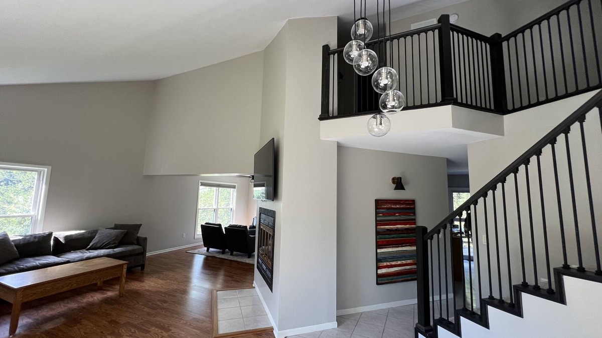 The Galena Territory House | New on the market. Updated 5 bedroom modern home new on the market.