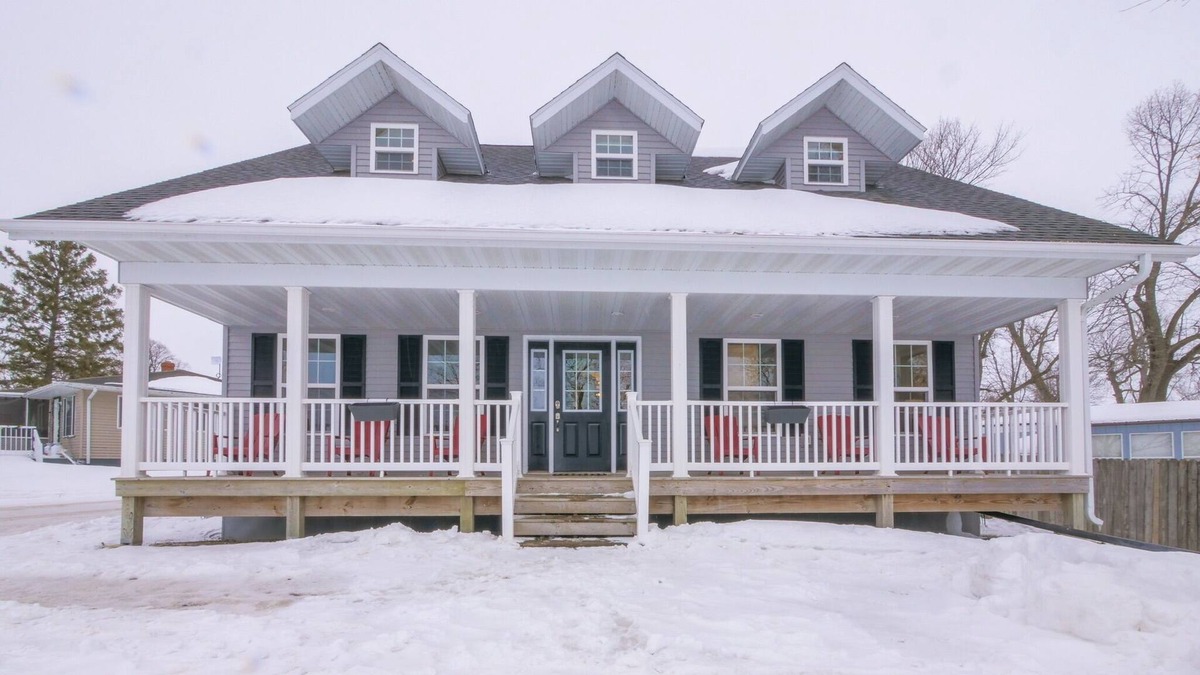 Osakis House | New Osakis rental for large groups!