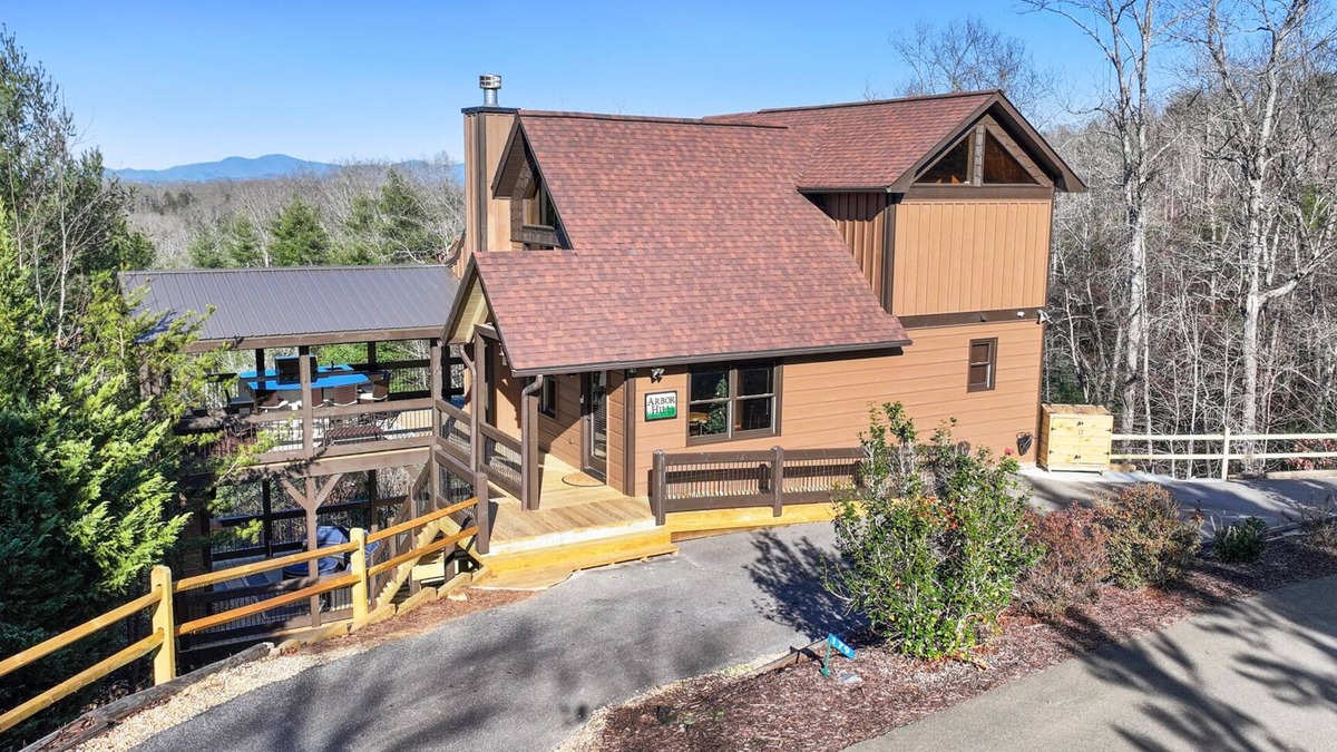 Blue Ridge Cabin | NEW OUTDOOR SPACES: Modern Comfort In The Mountains