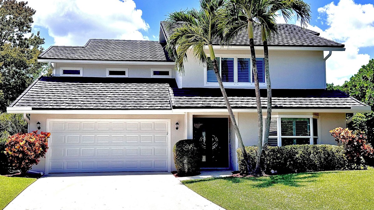 Hunt Club House | NEW Palm Beach PGA National 3BR Home Heated Pool Golf Water View Jupiter Juno