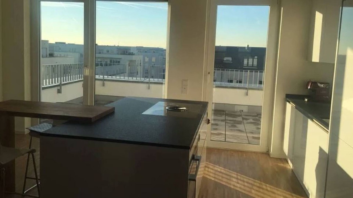Bockenheim Apartment | New penthouse with 3 Bedrooms , walk to Messe