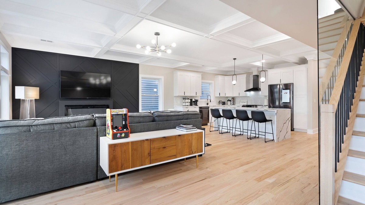 The Heights Apartment | NEW! Penthouse with Roof Deck