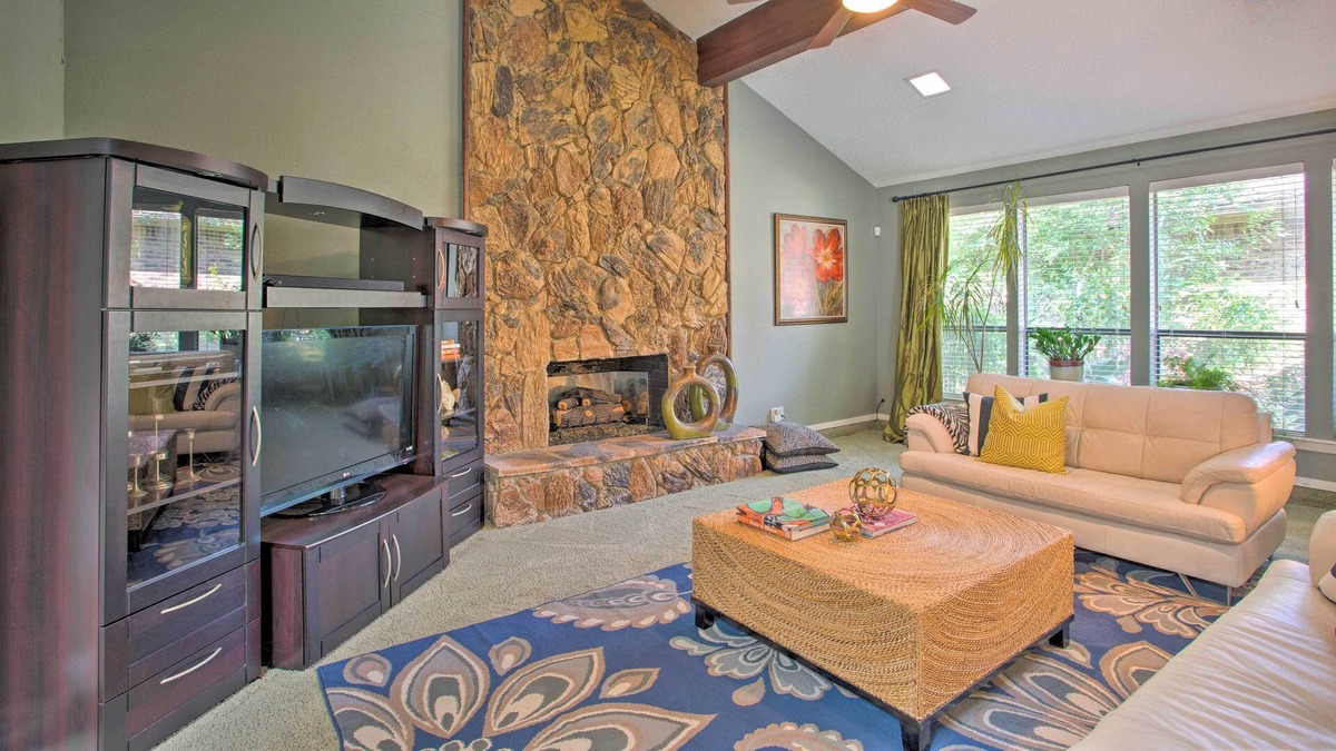 Plano House | NEW-Plano Home w/Patio-17Min to Crayola Experience