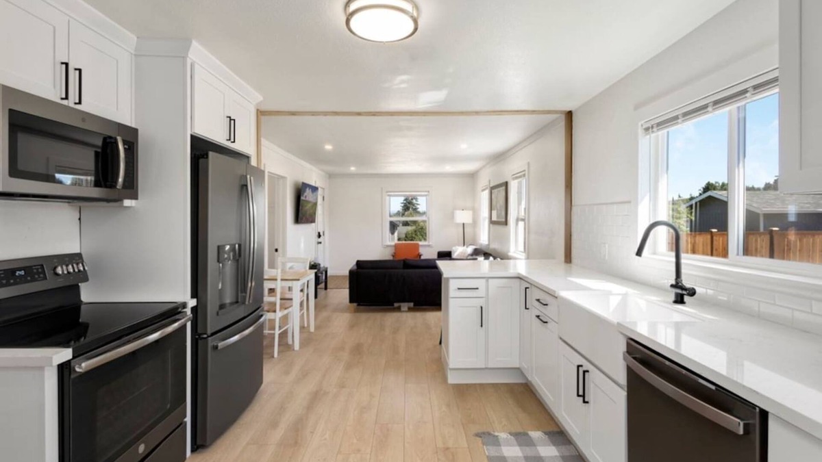 West End House | NEW Point Ruston/Point Defiance Updated Craftsman!