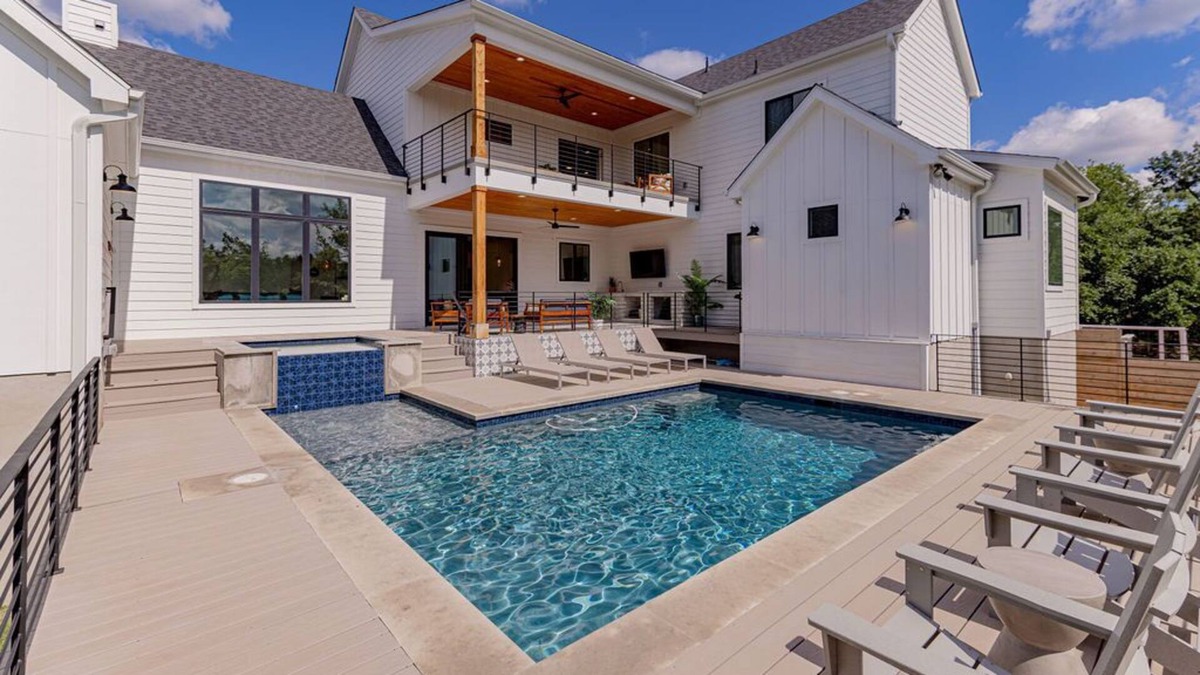 Austin House | *NEW* Pool | Hot Tub | Sleeps 15 - WalkerVR Canyon Moon