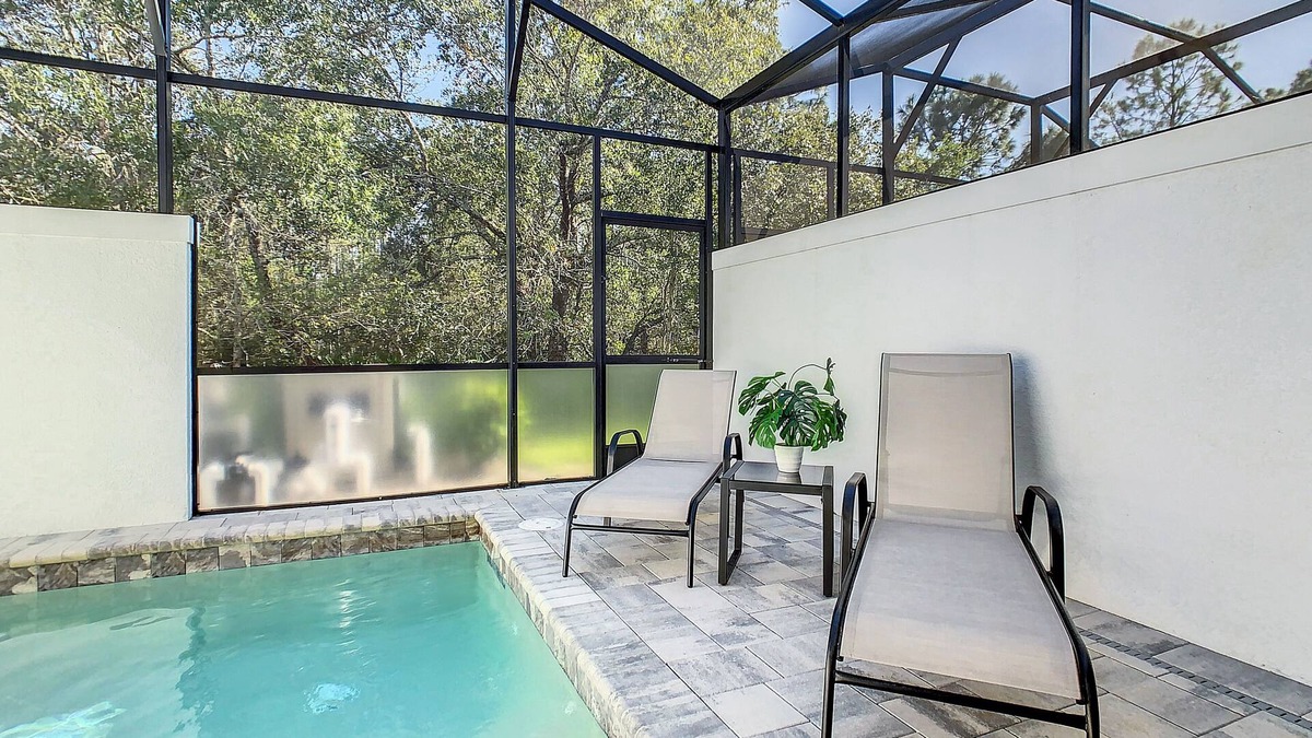 Clear Creek House | NEW Pool Villa Near Disney - 8 guests