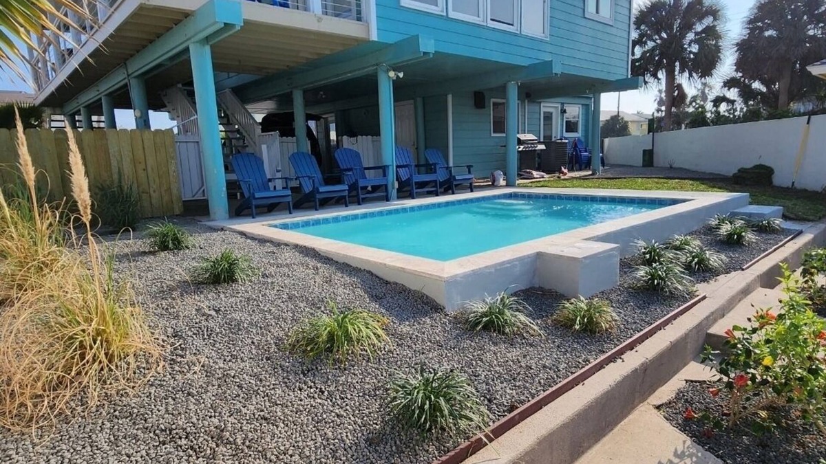 Key Allegro House | New pool! Waterfront, game/arcade room! Great family house!