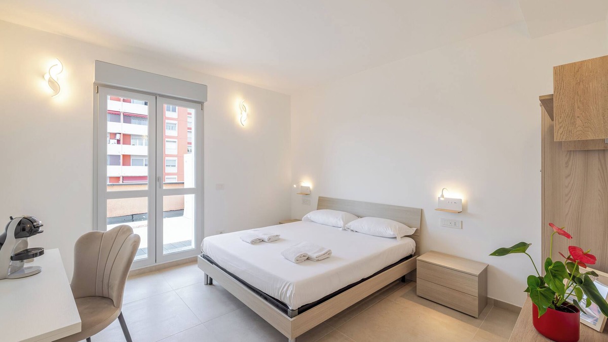 Trezzano sul Naviglio Apartment | NEW private room with bathroom and balcony 20 minutes from Milan (room number2)