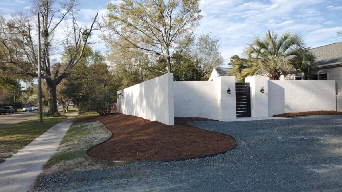 Wilmington House | NEW Private Courtyard!