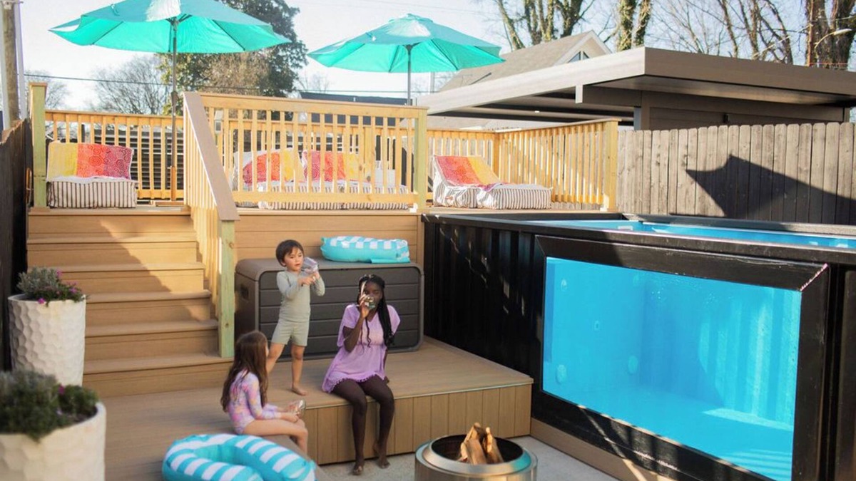 Cleveland Park House | New Private Heated Pool-Firepit-Close to Broadway-Rooftop Skyline Views-Murals