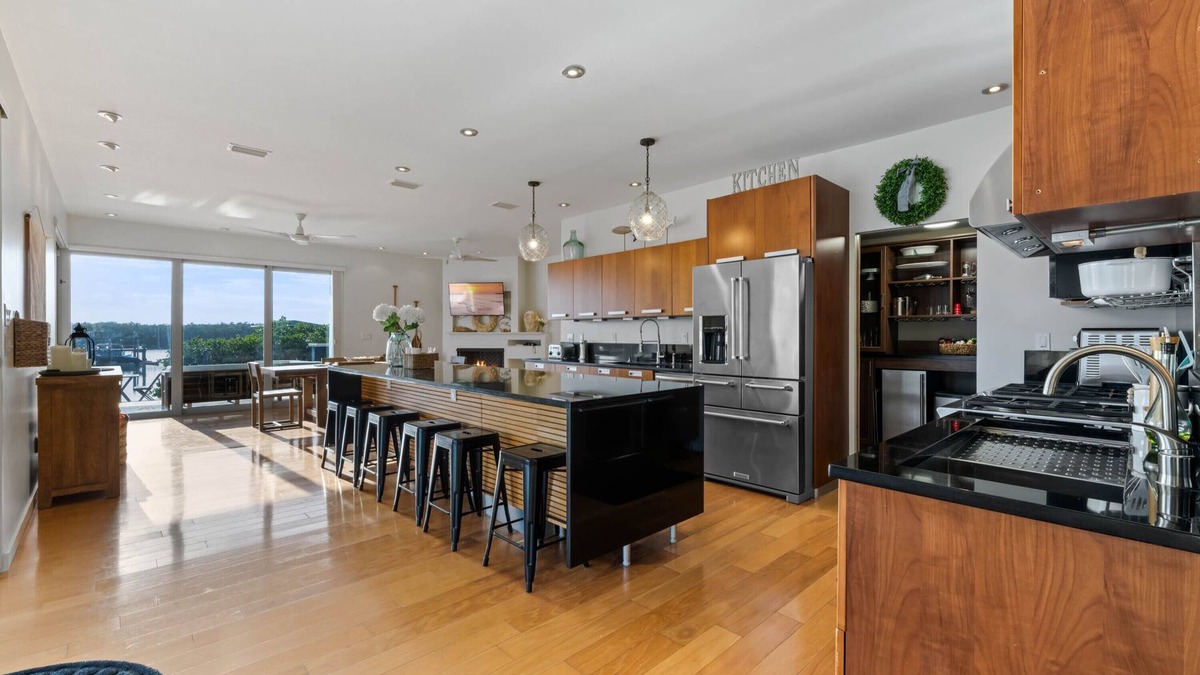 Wilbur-By-The-Sea House | NEW Private Million Dollar Riverfront Retreat