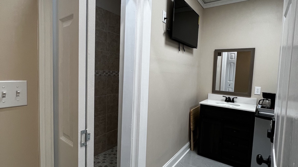 Homewood Apartment | New private suite inside the loft building apartments .