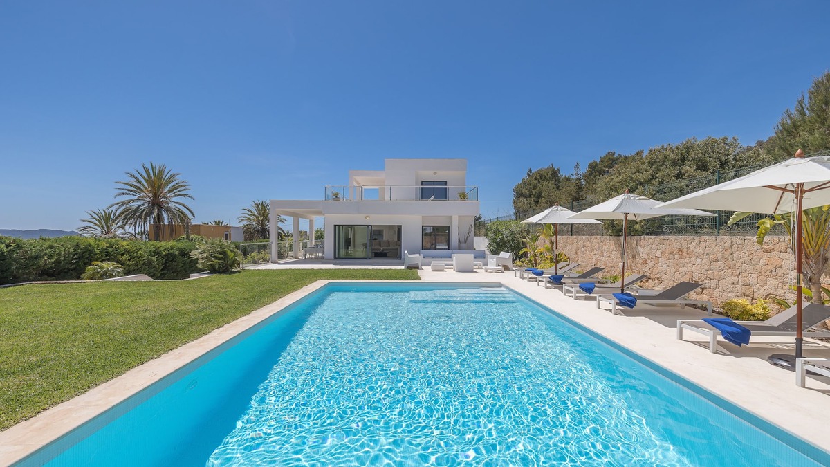 Ibiza Town Villa | New Property By Owner That Enjoys Sea Views , Near Town