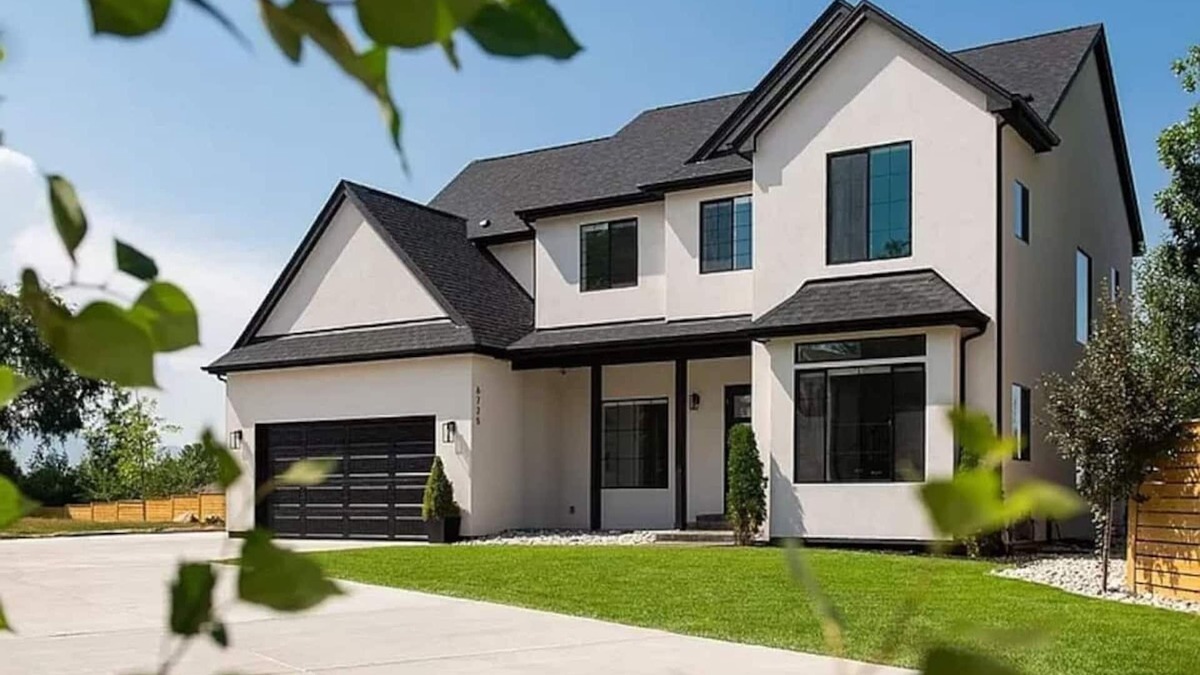 Northwest Arvada House | New! Pure Lux W Pool/Spa & Game Center!