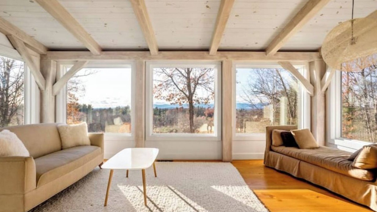 Hollowville House | NEW Quiet, private farmhouse, stunning mntn views!