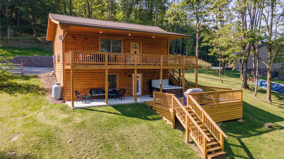 McHenry Cabin | New! Quittin Time: Lake Area, A/C, Fireplace, Fire Pit!