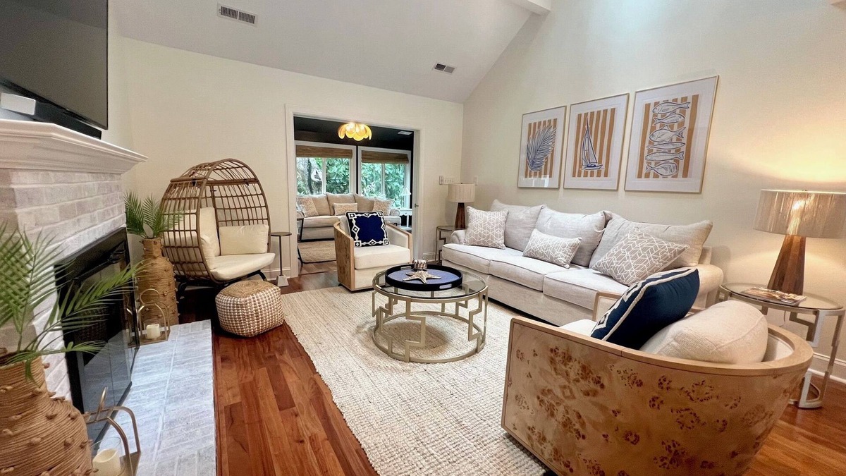 Tarpon Pond Cottage | New. Relaxing Refined Beach Aesthetic Cottage