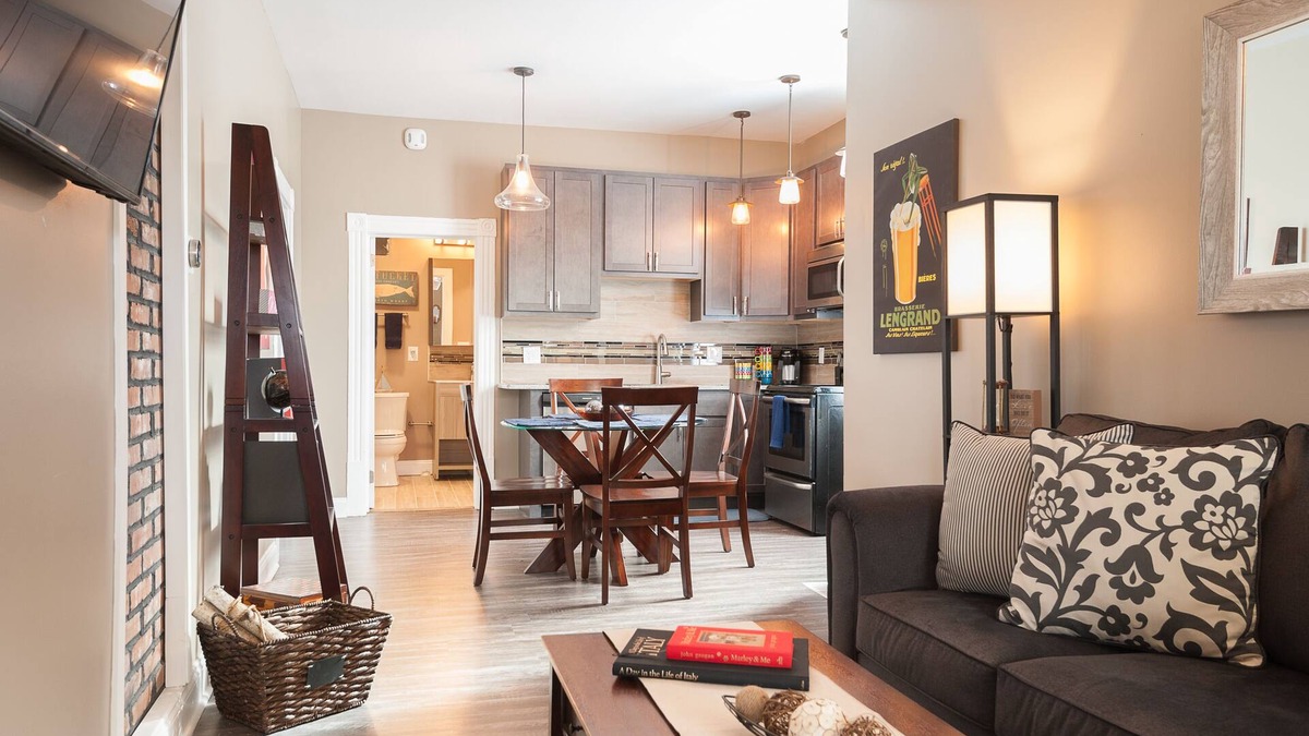 St. Louis House | ☆ New Renovate ☆ Holly Hills☆Carondelet Park☆Yard