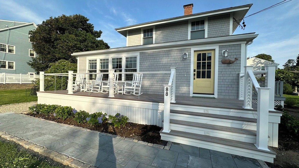 Scituate House | NEW: renovated beach house in Scituate's family-friendly Sandhills neighborhood
