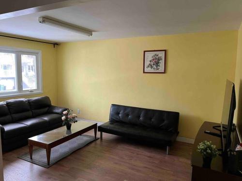 LaSalle Apartment | New renovated peaceful apartment with parking