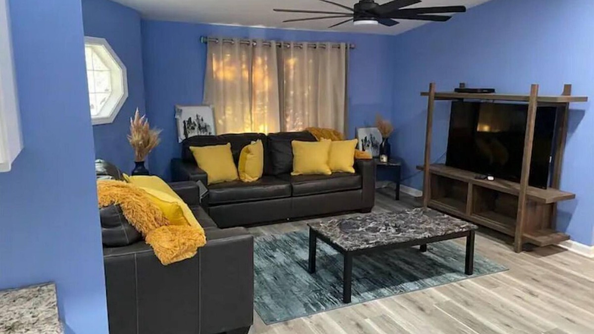 Mount Airy House | New renovation located between N.O & B.R.