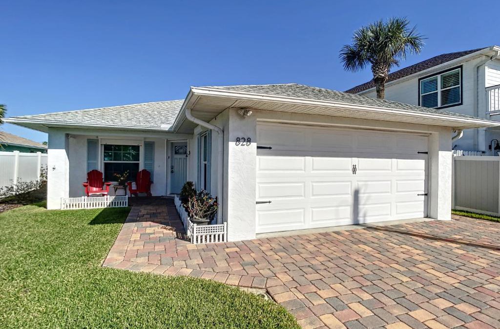 Horton Shores House | NEW RENTAL Beach Side Base Camp ~ Luxury Home within WALKING DISTANCE to beach shopping dining