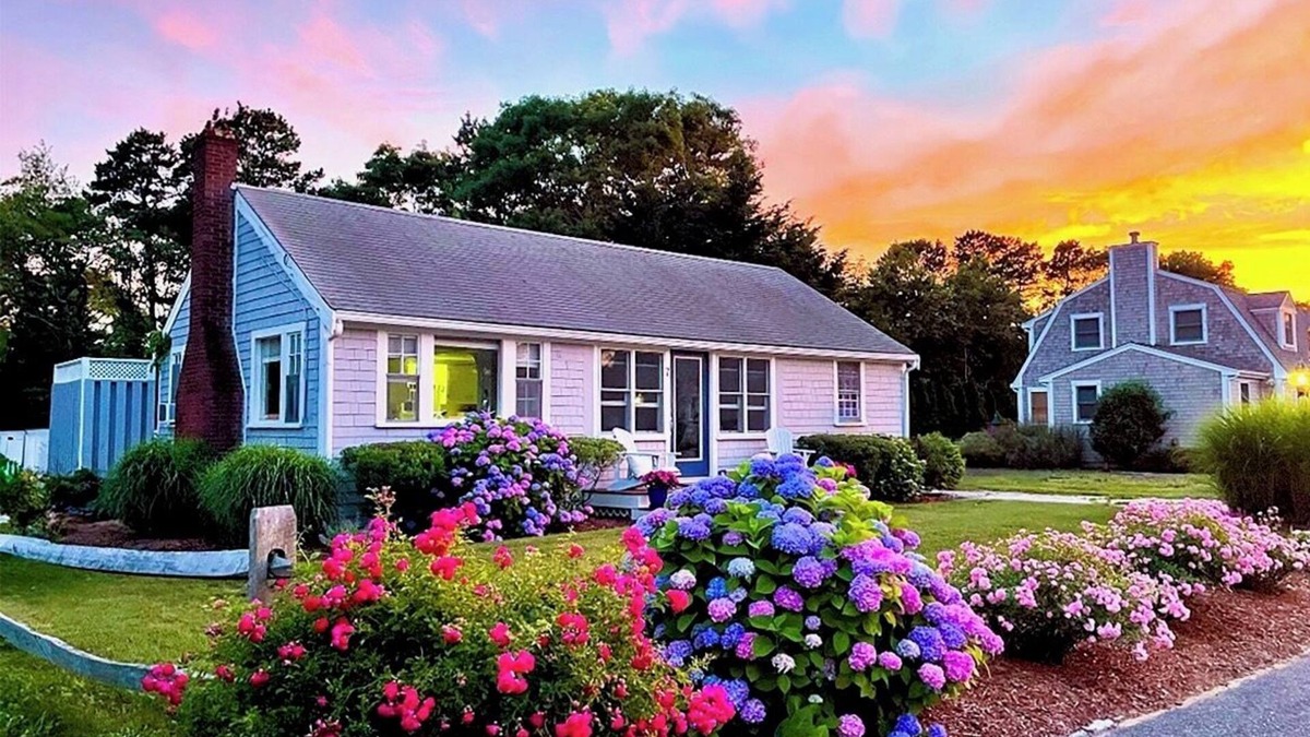 Popponesset House | New Rental-Popponesset, 2 beds, sleeps 4, A/C, 5 house walk to beach