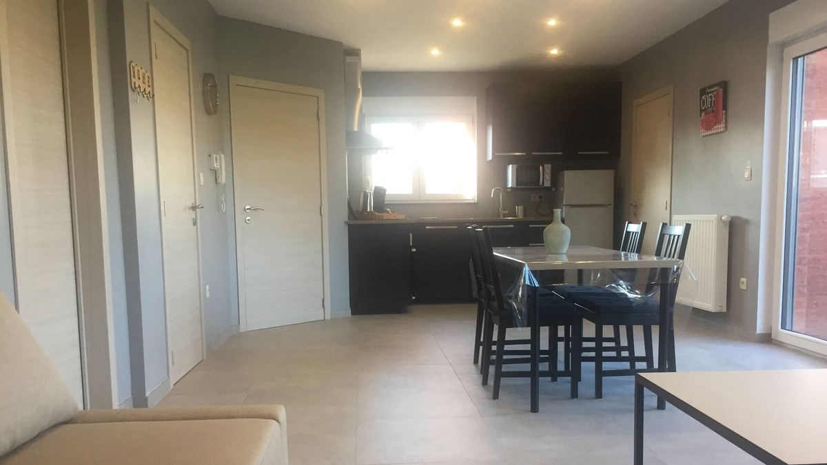 Flemalle House | New residence with private parking and 2 apartments for 4 people each.