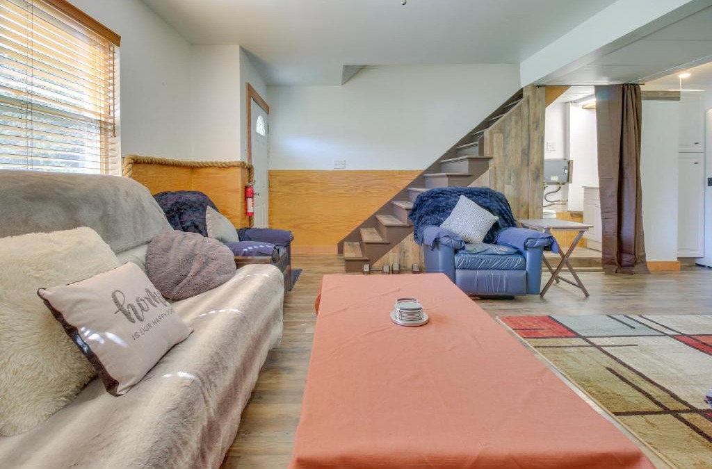 New Richmond House | New Richmond Home with Back Patio, Grill and Fire Pit!
