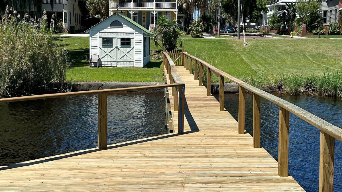 Palatka House | NEW! Riverfront Home with DOCK- South Historic District- Bring Your Boat!